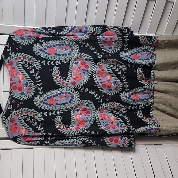 Dressin Gaudy Blue Floral Ruffle Ladies Top Size Large - Picture 5 of 5